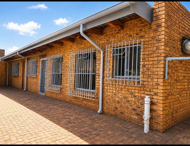 1 BEDROOM PROPERTY TO RENT IN PAUL KRUGERSOORD